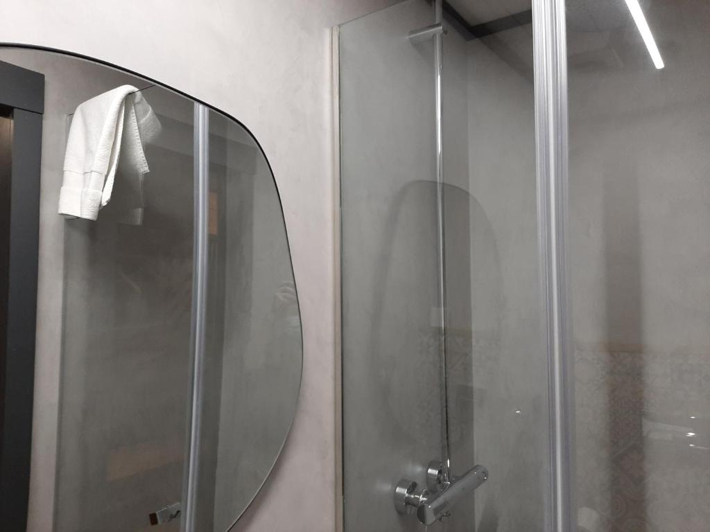 Kúpeľňa v ubytovaní Hostal Erasmus by gaiarooms
