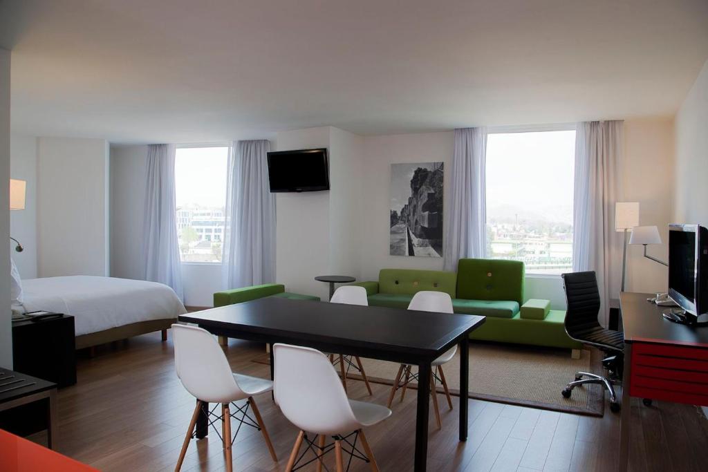 Fiesta Inn Express Naucalpan - Junior Suite