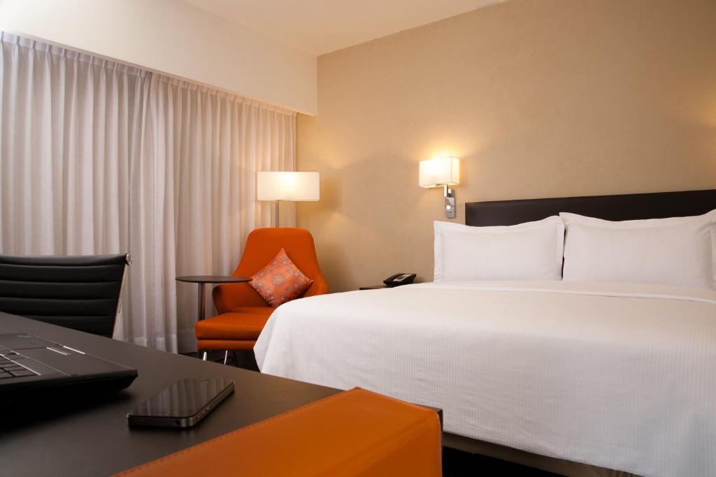 Fiesta Inn Puebla Las Animas - Superior King Room