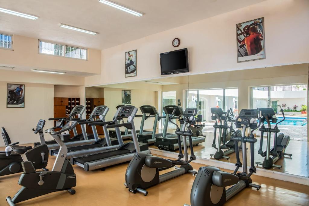 Fitness centrum a/nebo fitness zařízení v ubytování Gamma Merida El Castellano