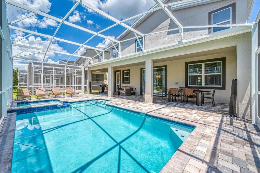 Gorgeous Brand New 7 Bedrooms House with Pool and Game Room at Champions Gate Resort (0730), Kissimmee, Statele Unite ale Americii