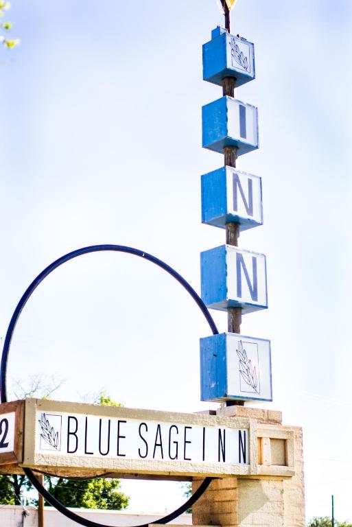 Certifikát, hodnocení, plakát nebo jiný dokument vystavený v ubytování Blue Sage Inn & Suites