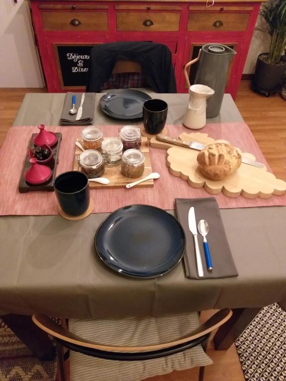 Cibo presso la stanza in casa privata o nelle vicinanze