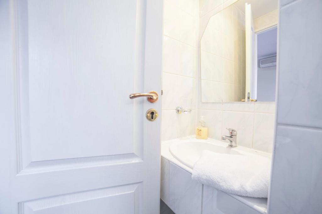Kúpeľňa v ubytovaní Residence B&B La Fontaine Aparthotel