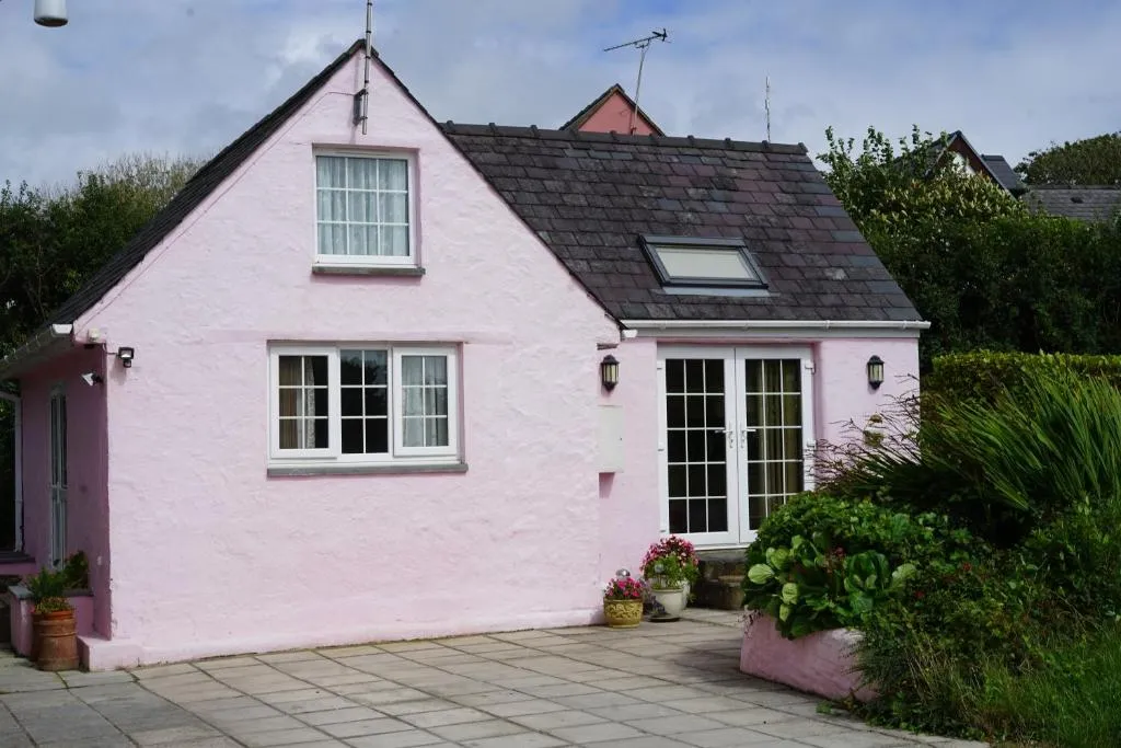 Dawes Meadow Cottage, East Williamston, Tenby, United Kingdom