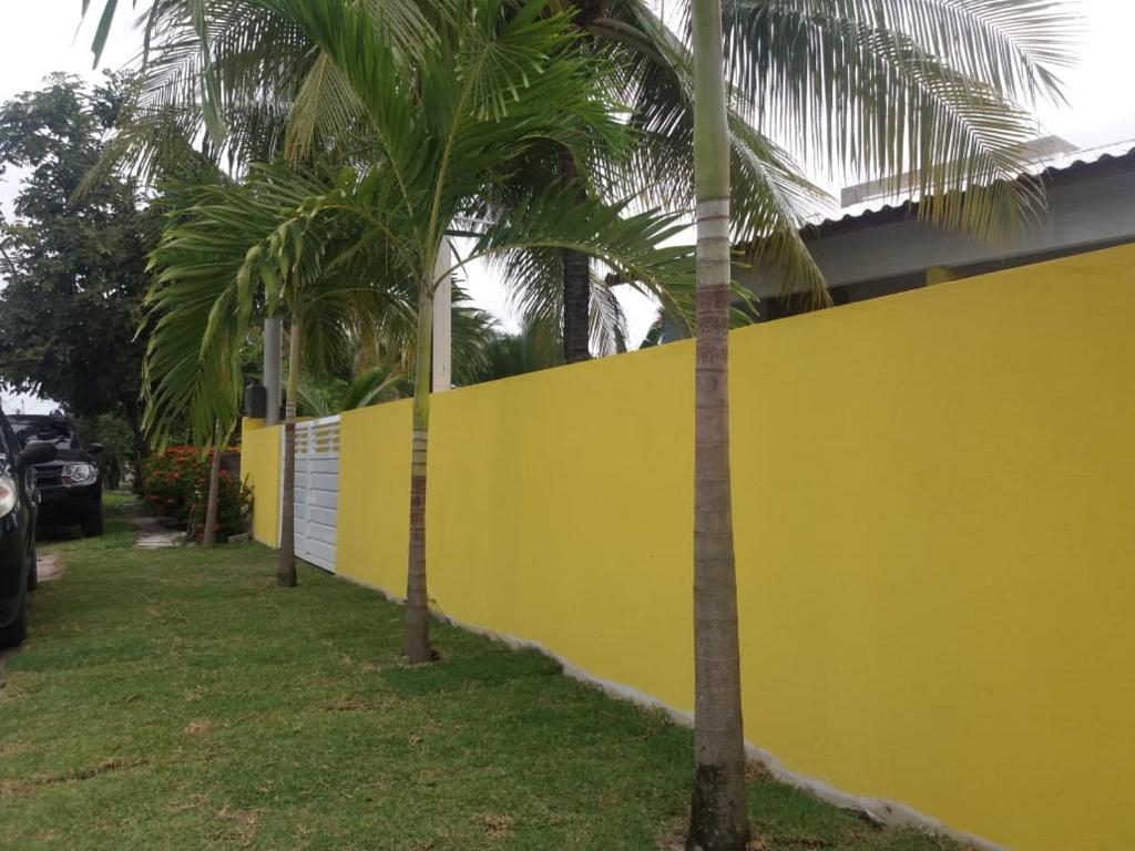  Casa em Cond. Fechado Frente Mar nos Carneiros