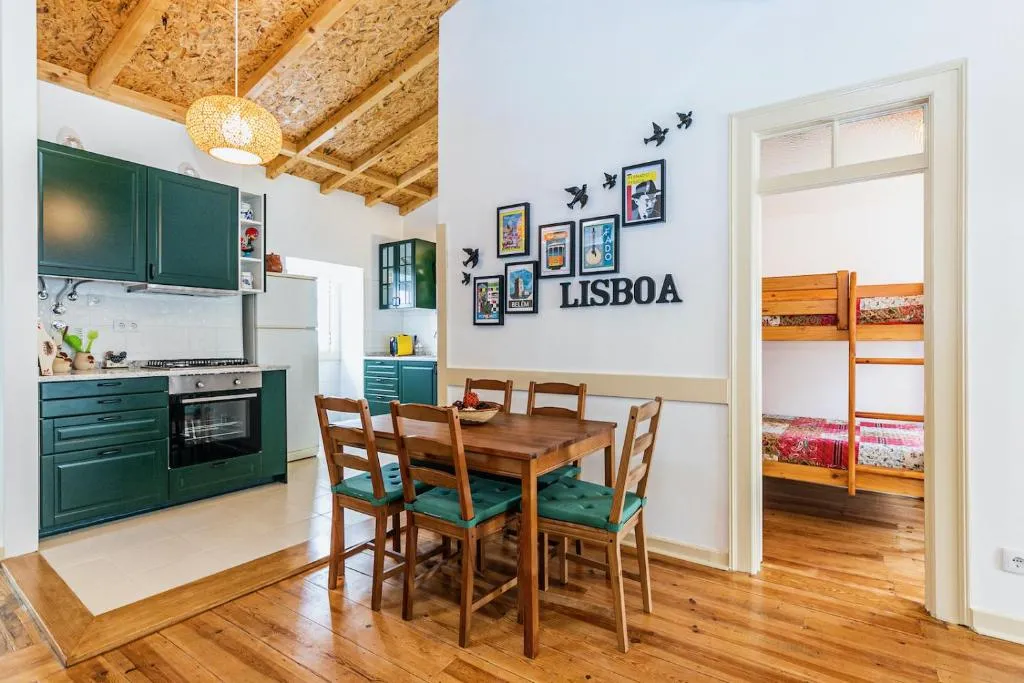 Moderno Apartamento em Bairro típico Lisboeta, Amadora, Portugal