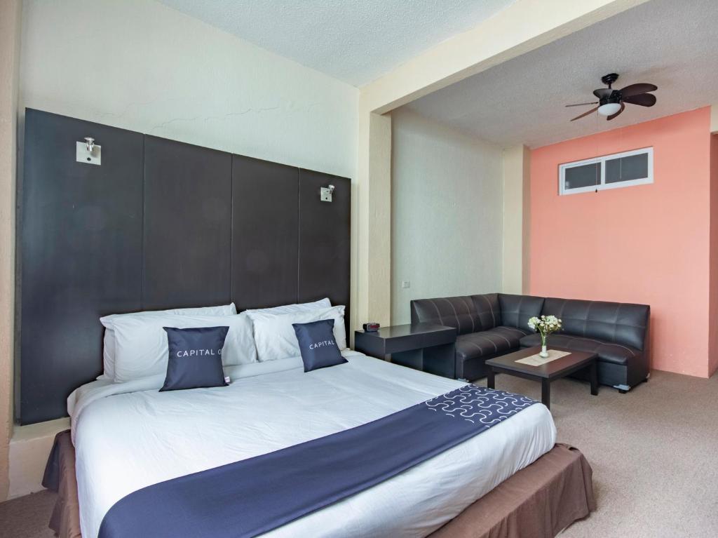 Postel nebo postele na pokoji v ubytování Hotel Spa Shalam