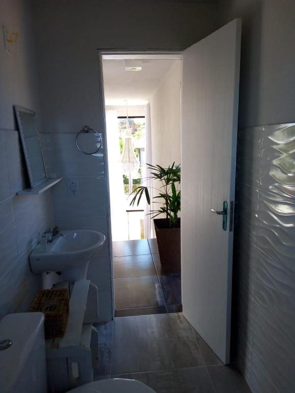  Casa Container na praia do Rosa