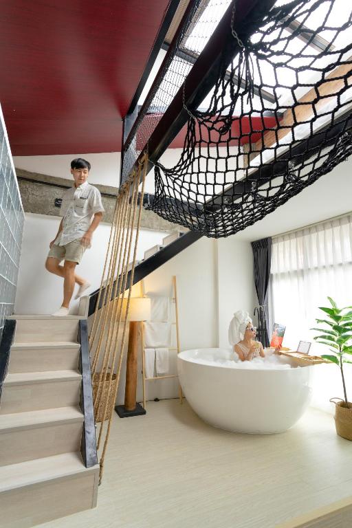 YOLO Bangkok Boutique Hotel - Resim 14