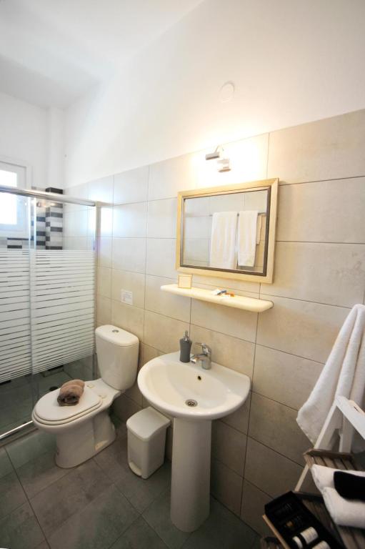 Koupelna v ubytování Anixis Studios Aliki Paros