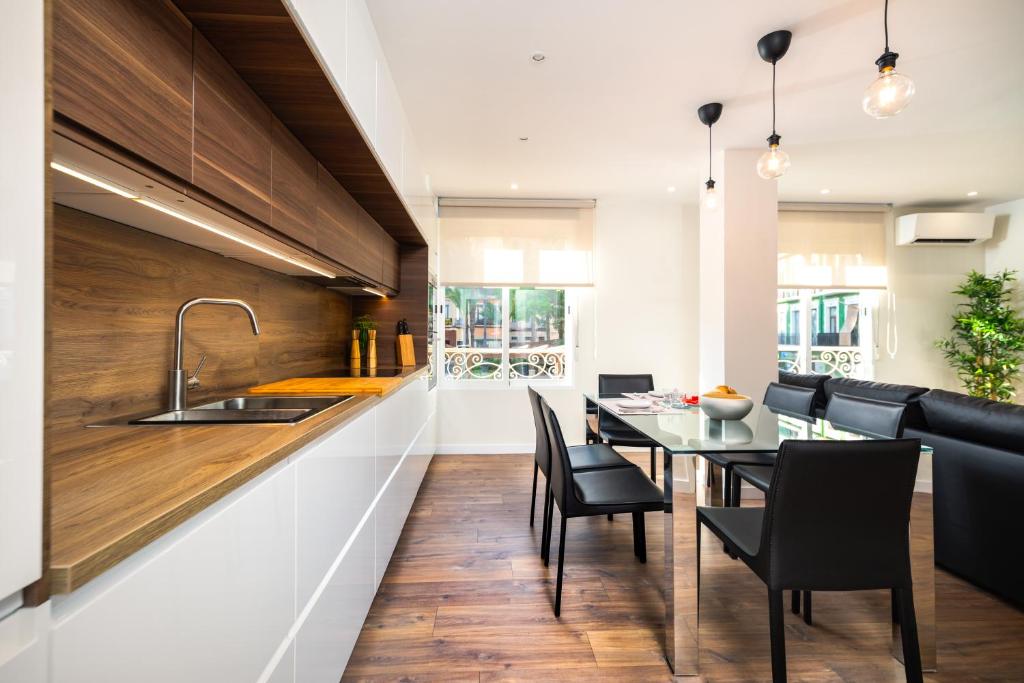 A kitchen or kitchenette at La Casa de los Mapas