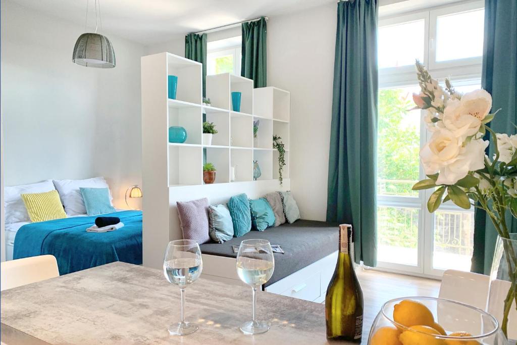 Way2Stay Old Town - Triple Room With Balcony