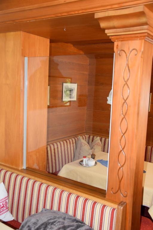 Postel nebo postele na pokoji v ubytování Hotel - Pension Fortuna