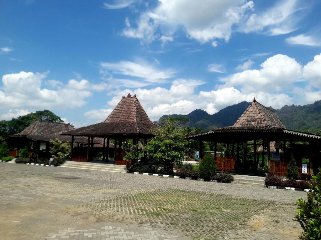 Balkondes Tanjungsari Homestay Borobudur