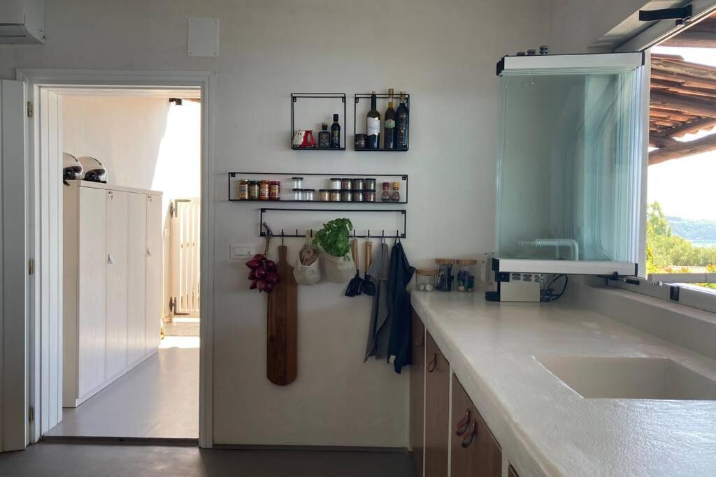 Kuchyňa alebo kuchynka v ubytovaní Boutique apartment with beach within walking distance, near Tropea
