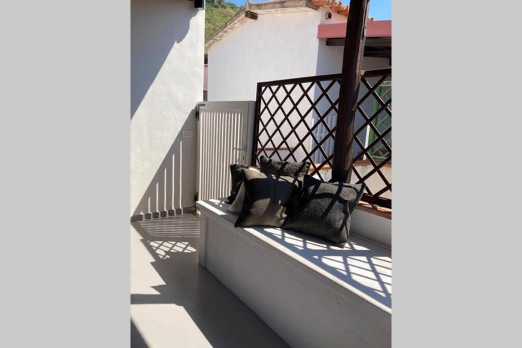 Balkón alebo terasa v ubytovaní Boutique apartment with beach within walking distance, near Tropea