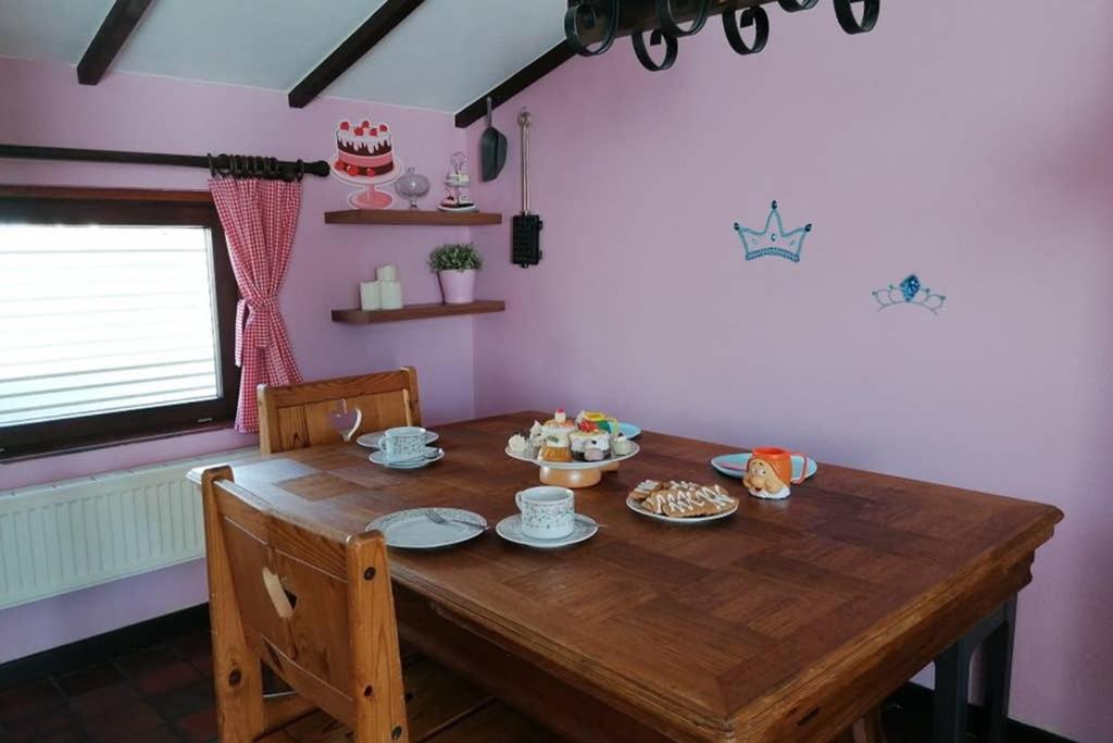 Příslušenství pro přípravu čaje a kávy v ubytování Sprookjesachtig verblijven in Sunparks Oostduinkerke