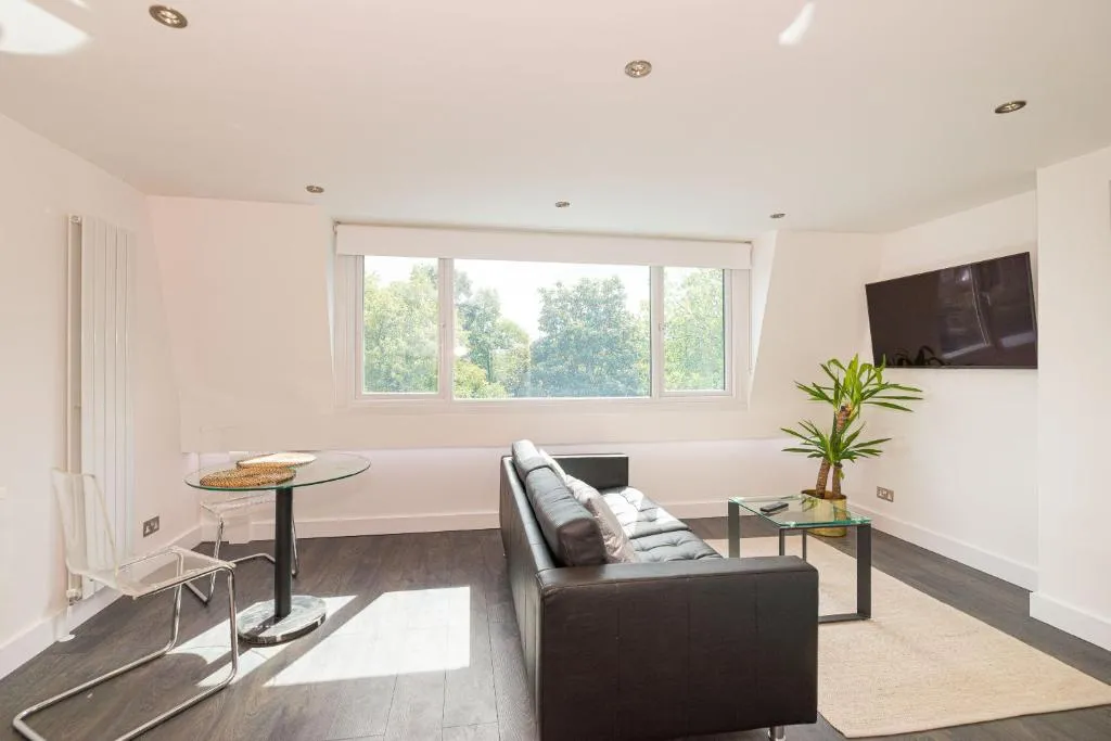 Bright Aircon Apartment Earls Court, Londra, Marea Britanie