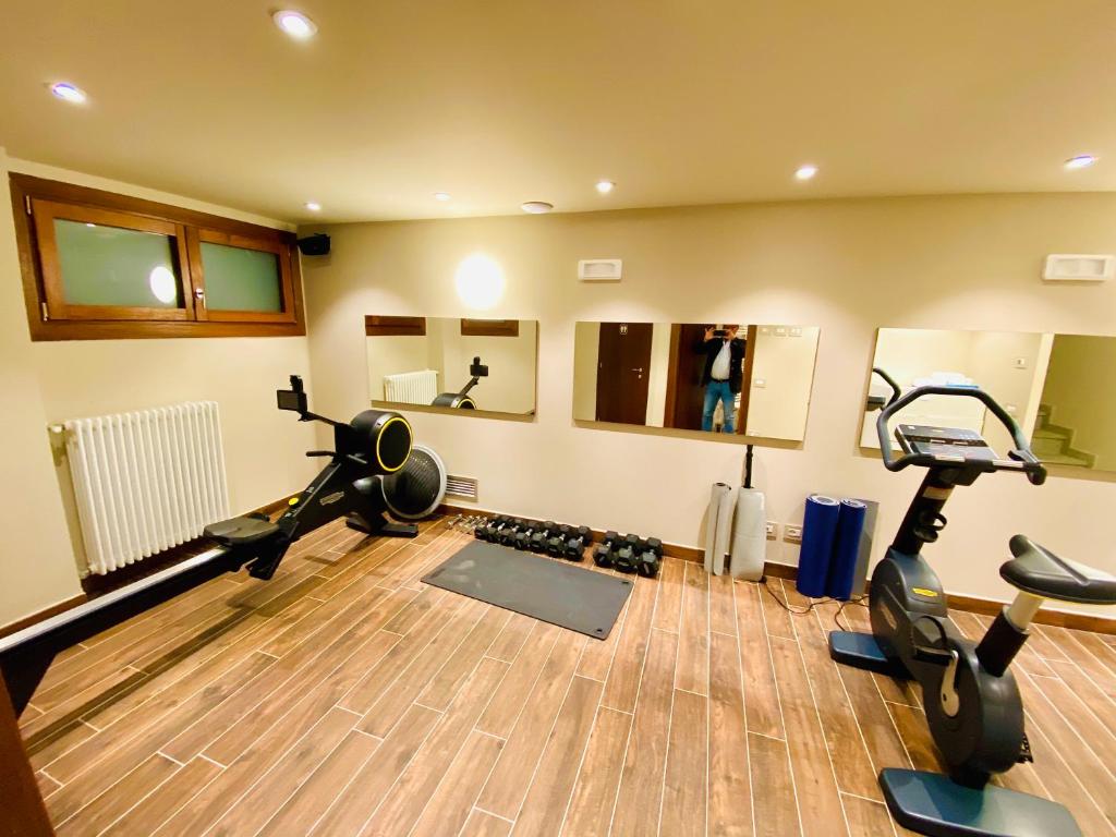 Fitness centrum a/nebo fitness zařízení v ubytování Hotel Marmore