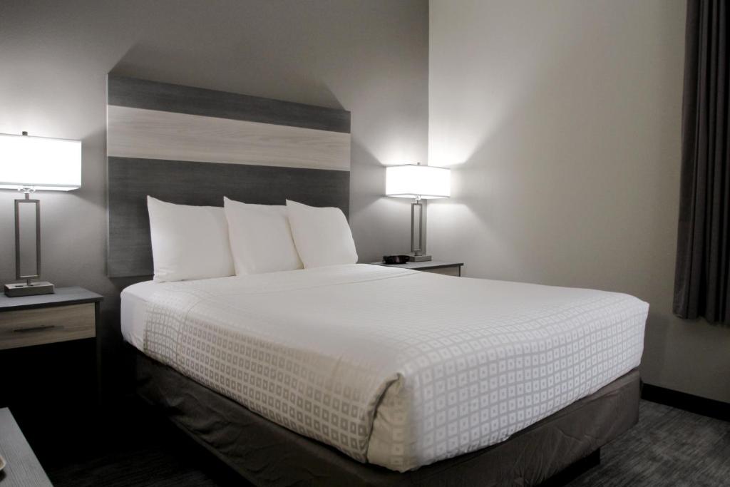 Baymont by Wyndham Lafayette - Purdue University - Queen Room - Acceso A La Discapacidad - No Fumar