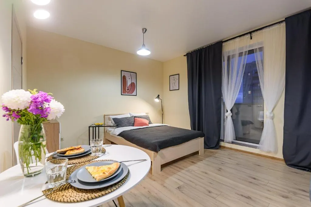 West Line Studio Home на Охтинской аллее СПб, Kudrovo, Russia