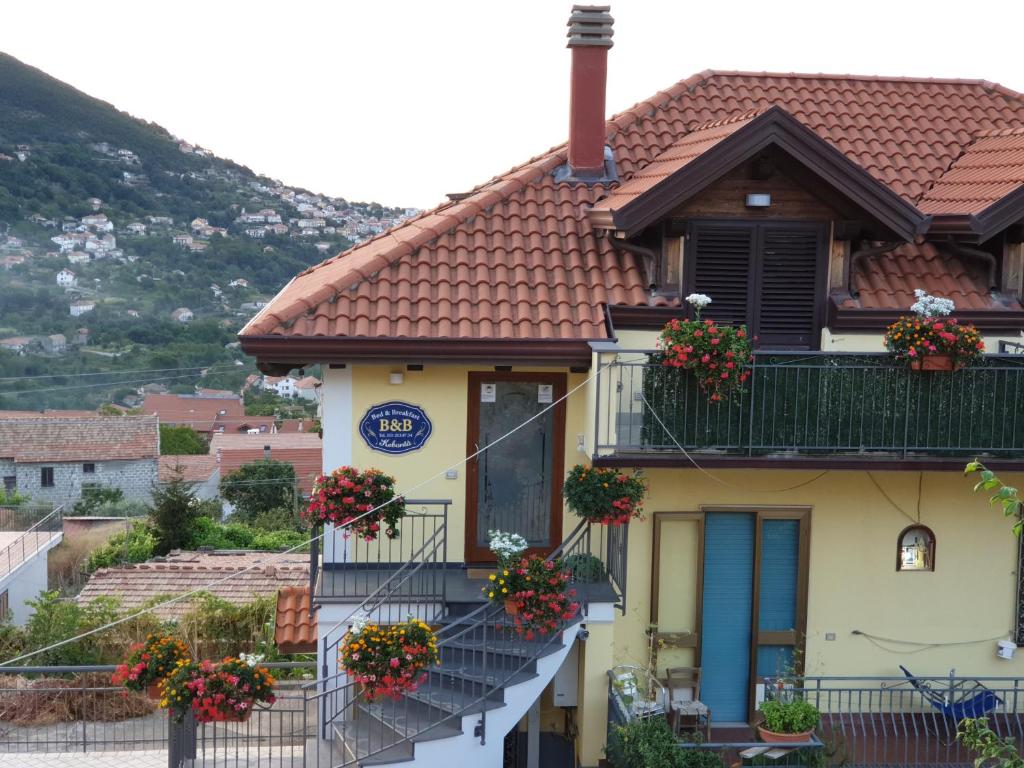 Nespecifikovaný výhled na hory nebo výhled na hory při pohledu z bed and breakfast