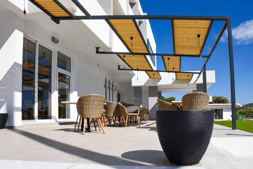 Balkón nebo terasa v ubytování Tsampika Hotel Faliraki