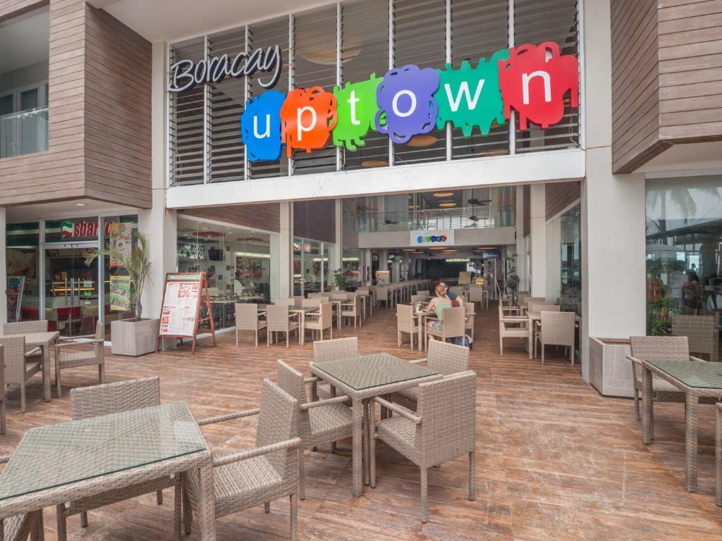 Restaurace v ubytování Boracay Uptown