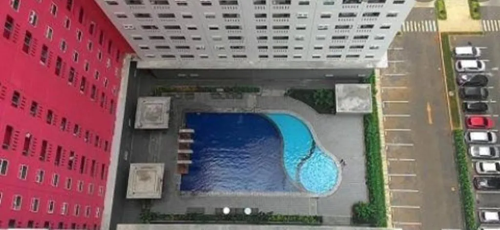 Yellow Grey Flat, Jakarta, Indonezia