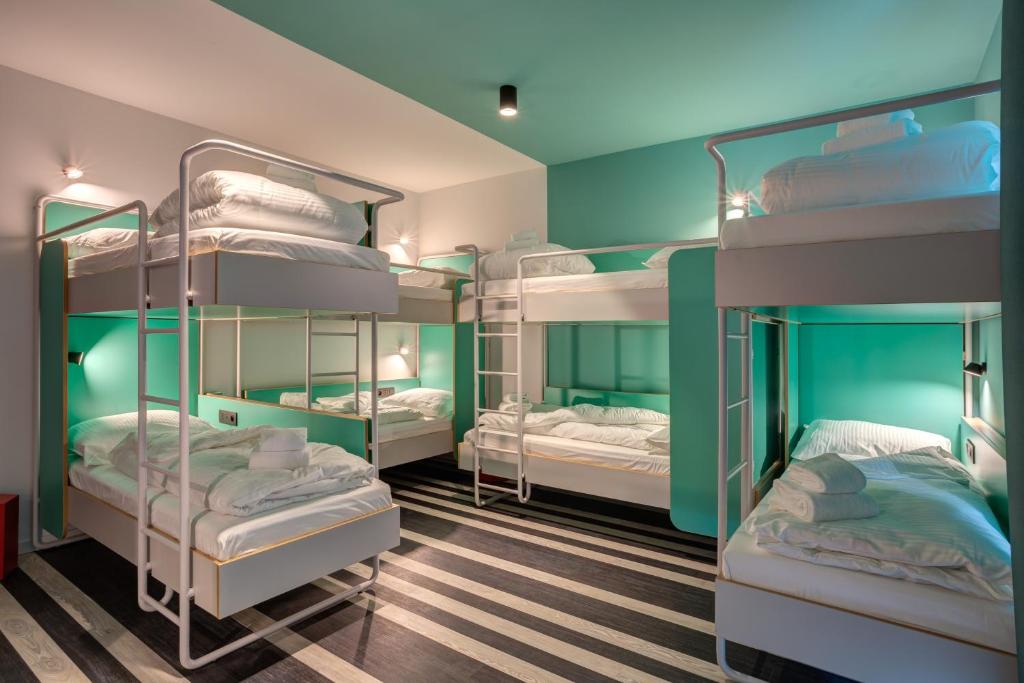 MEININGER Hotel Bruxelles Gare du Midi - Bed In 8-Bed Mixed Dormitory Room