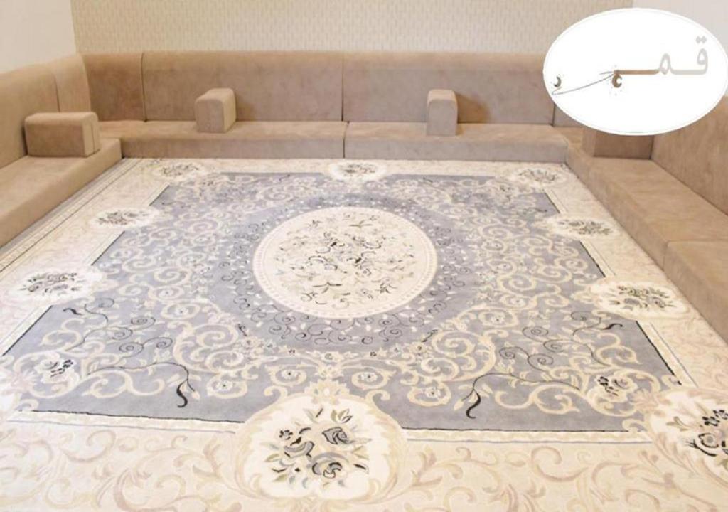 Posezení v ubytování Shams W Qamar Chalets