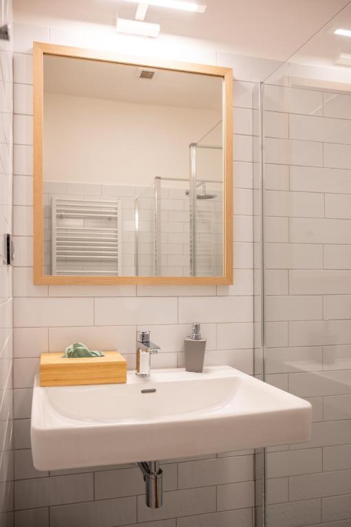 ART Hostel & Apartments - 13