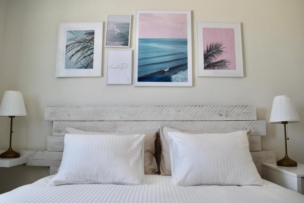 Postel nebo postele na pokoji v ubytování Beachfront Bungalow Cotillo Lagos