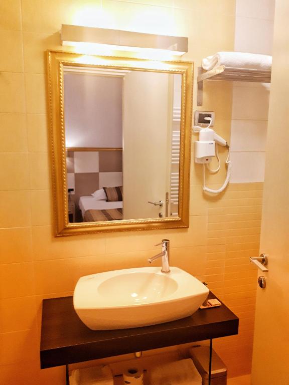 Hotel Le Chevalier - 9