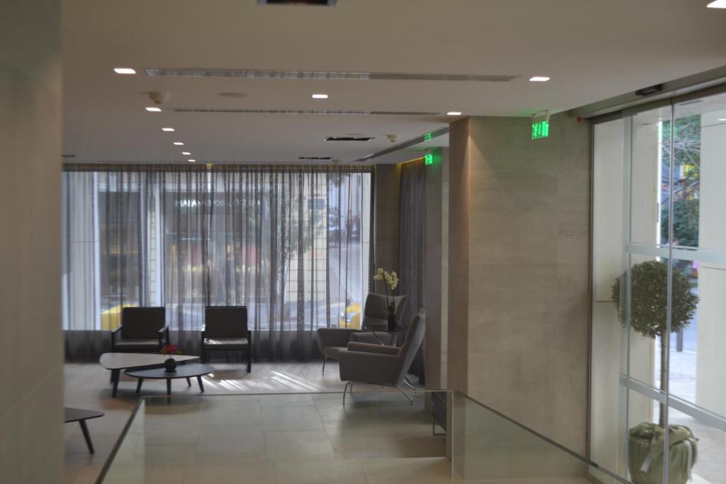 Posedenie v ubytovaní Amazon Hotel