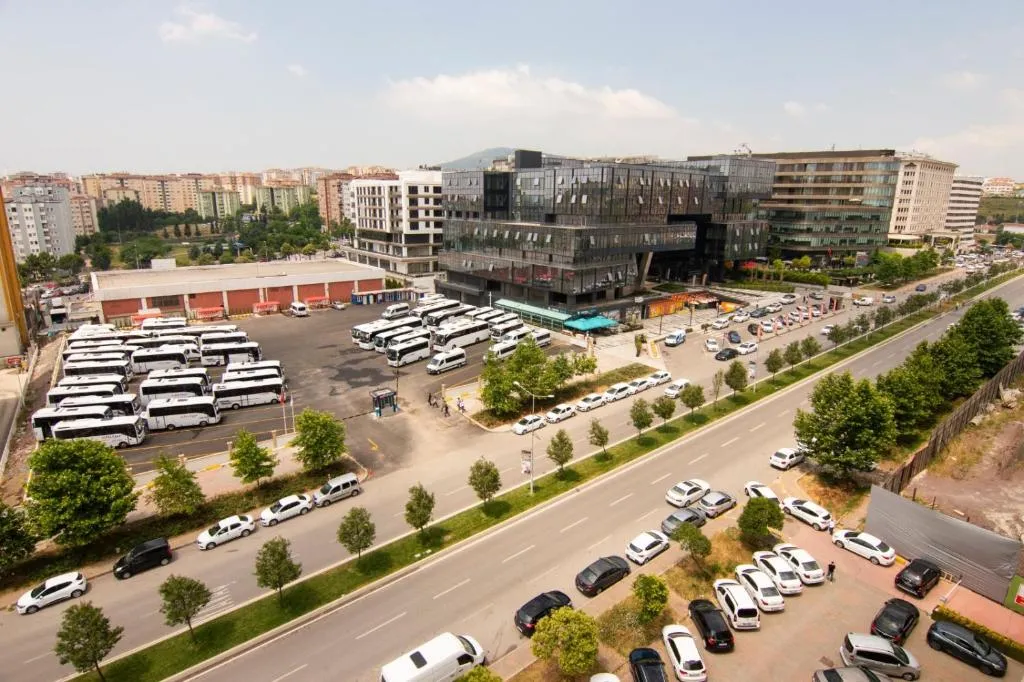 3BR Large Apartment - 5min drive to SAW Airport, Istanbul, Turkey