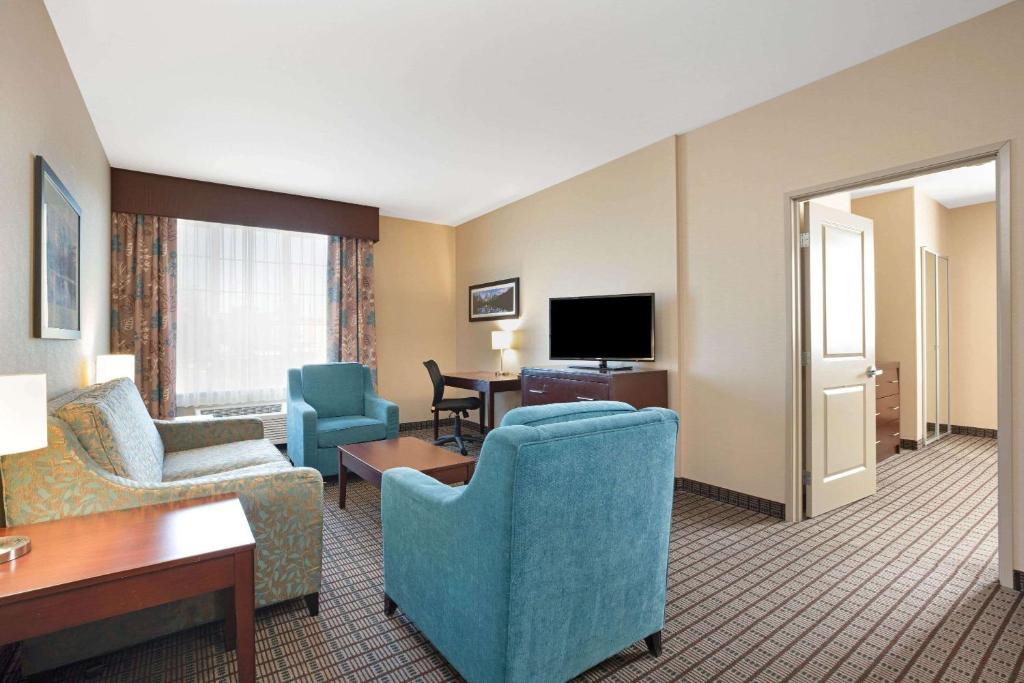 La Quinta by Wyndham Bellingham photo