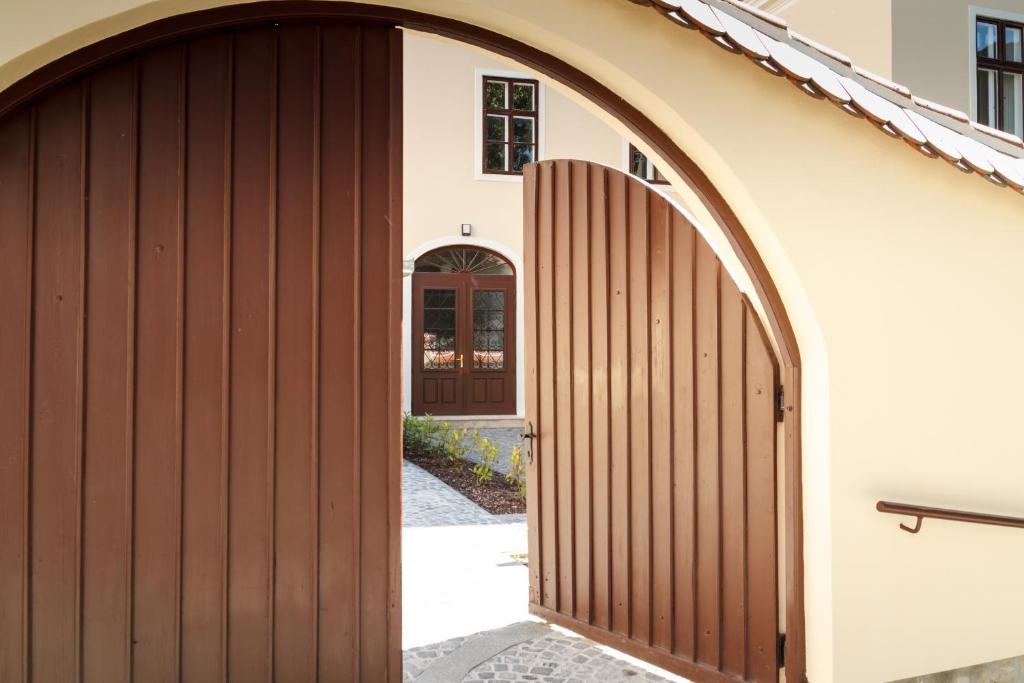 Domus Peregrini Apartmanok - Resim 11