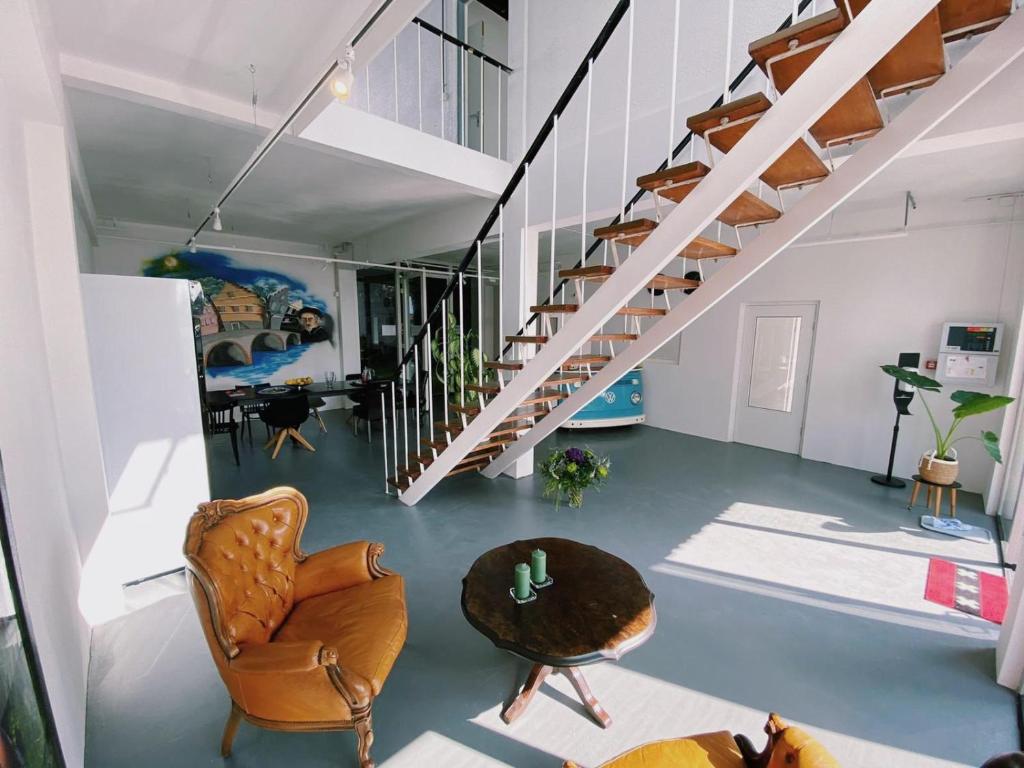 Outside Inn - Resim 27