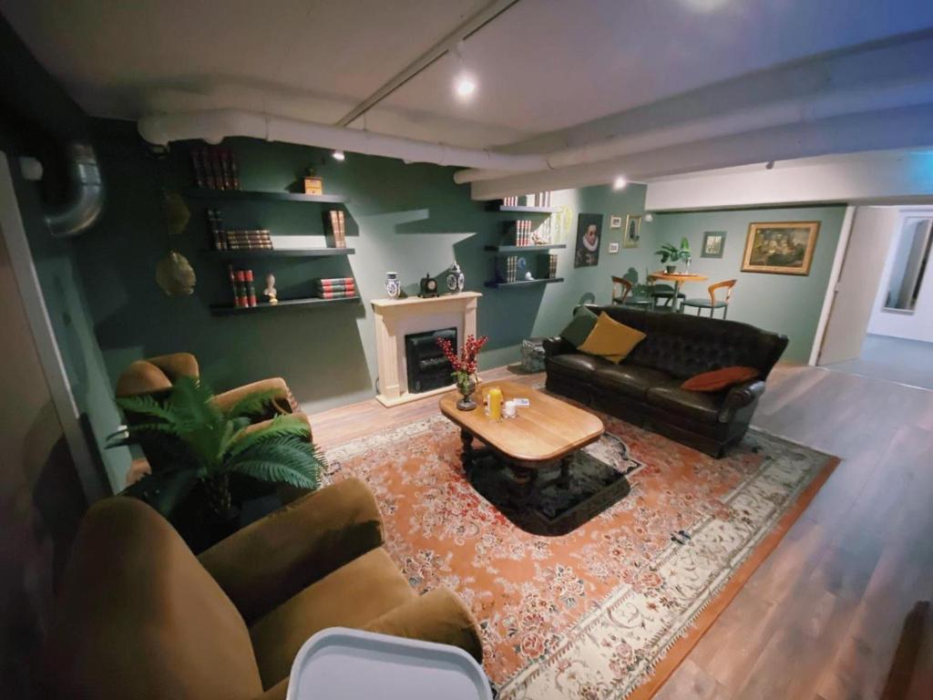 Outside Inn - Resim 20