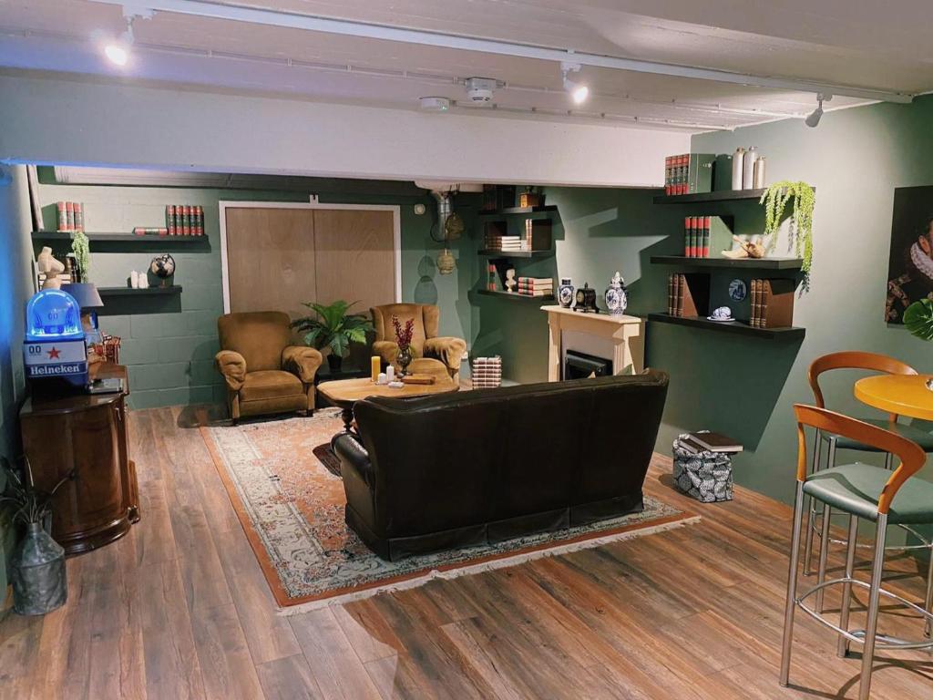 Outside Inn - Resim 28