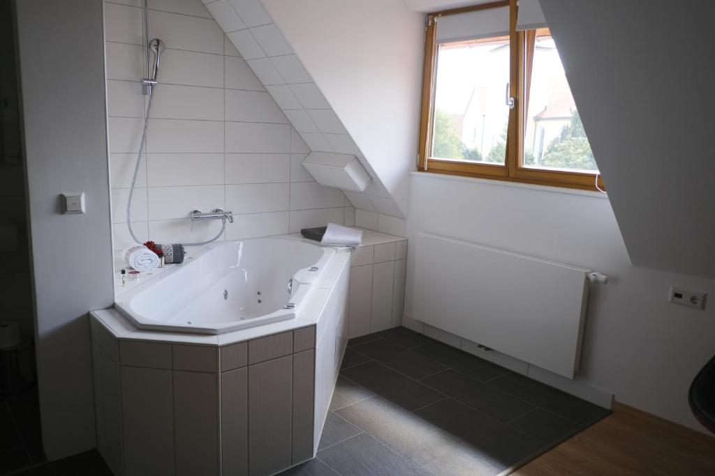Koupelna v ubytování Hotel & Restaurant Adler Ittendorf - 24h Self-CheckIn