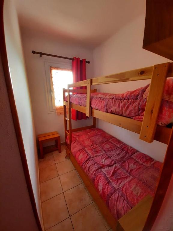 Postel nebo postele na pokoji v ubytování Altissim Tres Estrelles