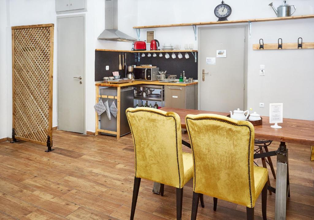 Aris Athens Suites - Studio Apartment