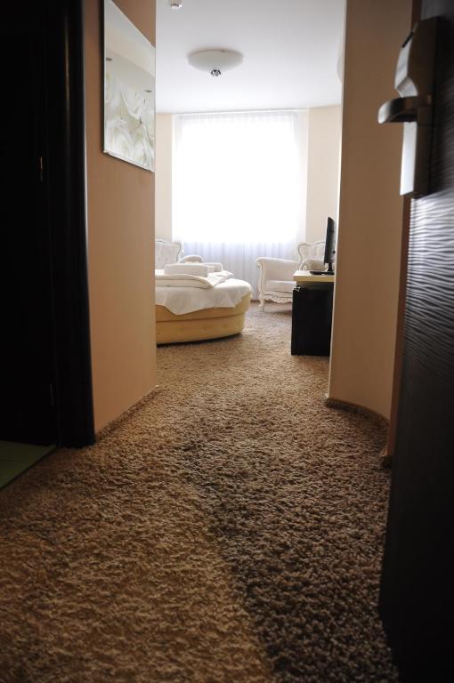 Green Hotel Budapest - Resim 36