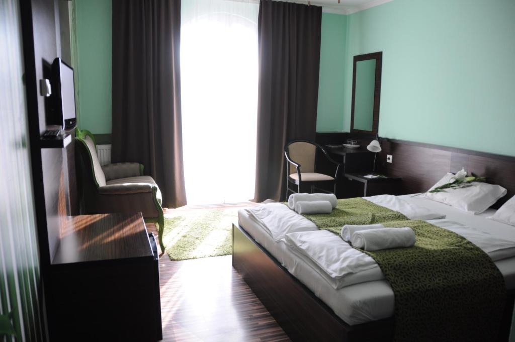 Green Hotel Budapest - Resim 37