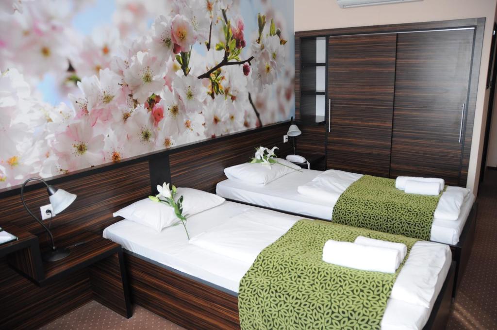 Green Hotel Budapest - Resim 14