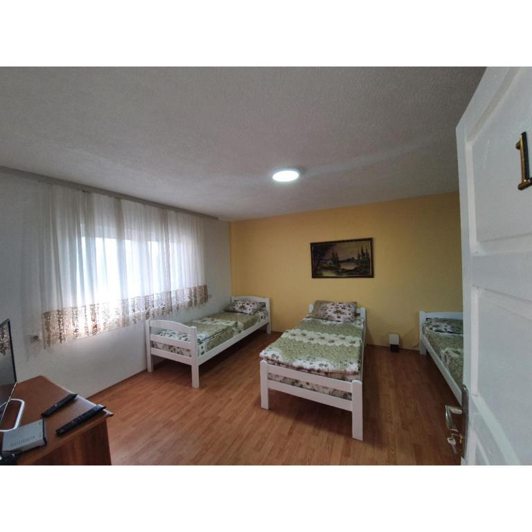 Caričin konak - Classic Triple Room