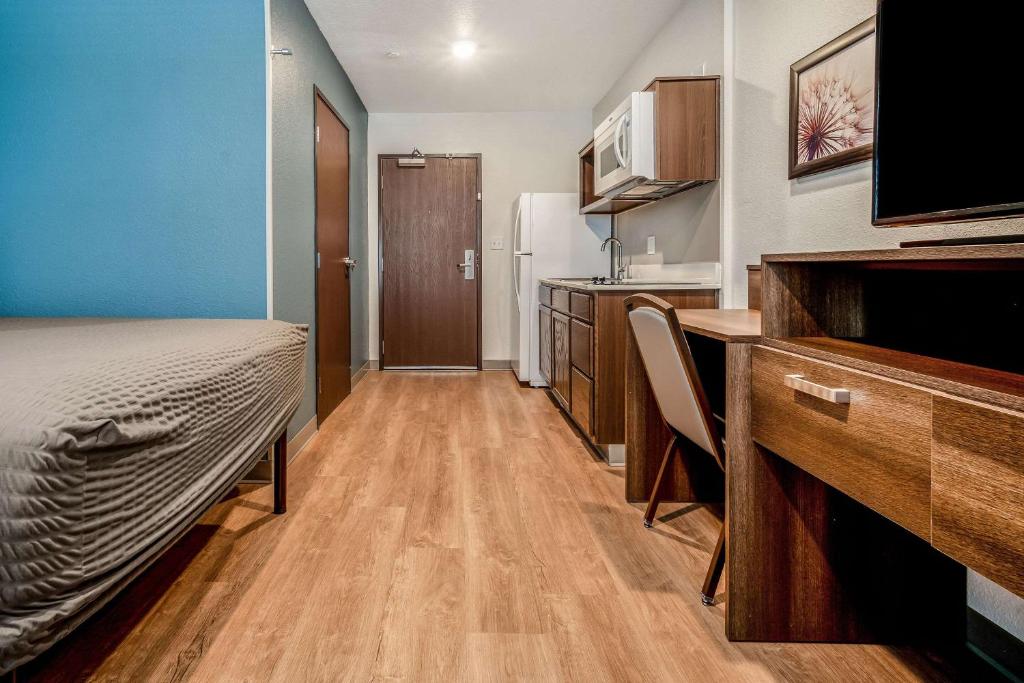WoodSpring Suites Naples West - Chambre Lit Queen-Size Standard - Non-Fumeurs